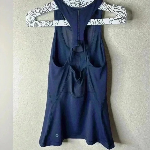 Lululemon Mesh With Me Tank color Inkwell Size 4 - Picture 3 of 5
